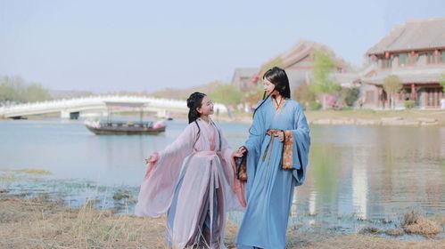 汉服成人踏青视频大全图片,穿越时空的春日诗篇