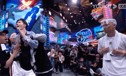 街舞男成人剧目推荐视频,揭秘街舞男成人剧目推荐视频中的精彩瞬间