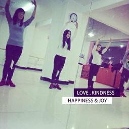 春晚爵士舞蹈视频成人,春晚爵士舞映照人生百态