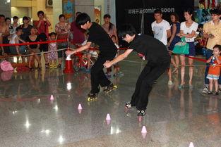 成人滑旱冰运动视频播放,跟随视频学步，轻松驾驭冰面风采