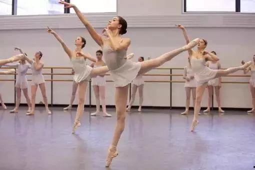 成人舞蹈不用压腿视频