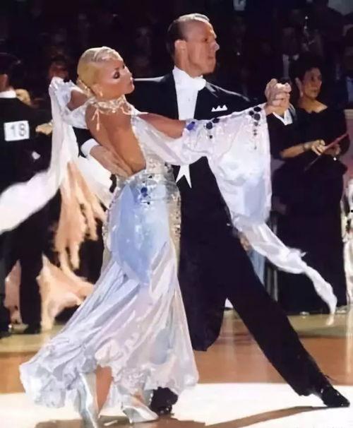 跳舞视频拉丁舞成人舞,拉丁舞成人舞魅力展现