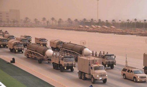 小马变成人买裙子视频,为挑选裙子大显身手，萌态十足！