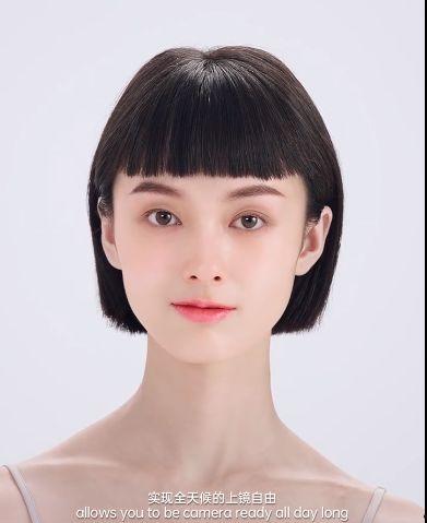 小马变成人买裙子视频,为挑选裙子大显身手，萌态十足！